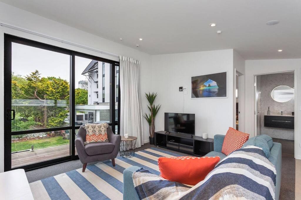 Apartment Luxury Sunny Warm Cbd At Doorstep *