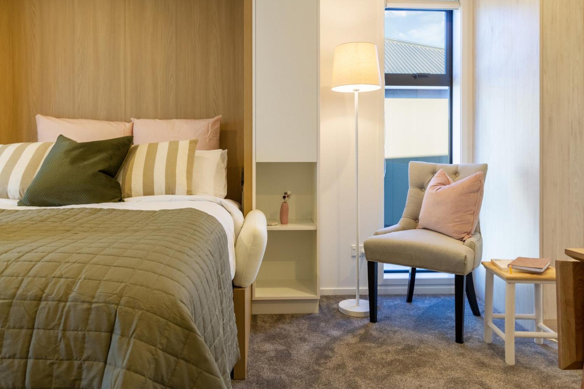 Apartment Luxury With Balcony - Close To Supermarket