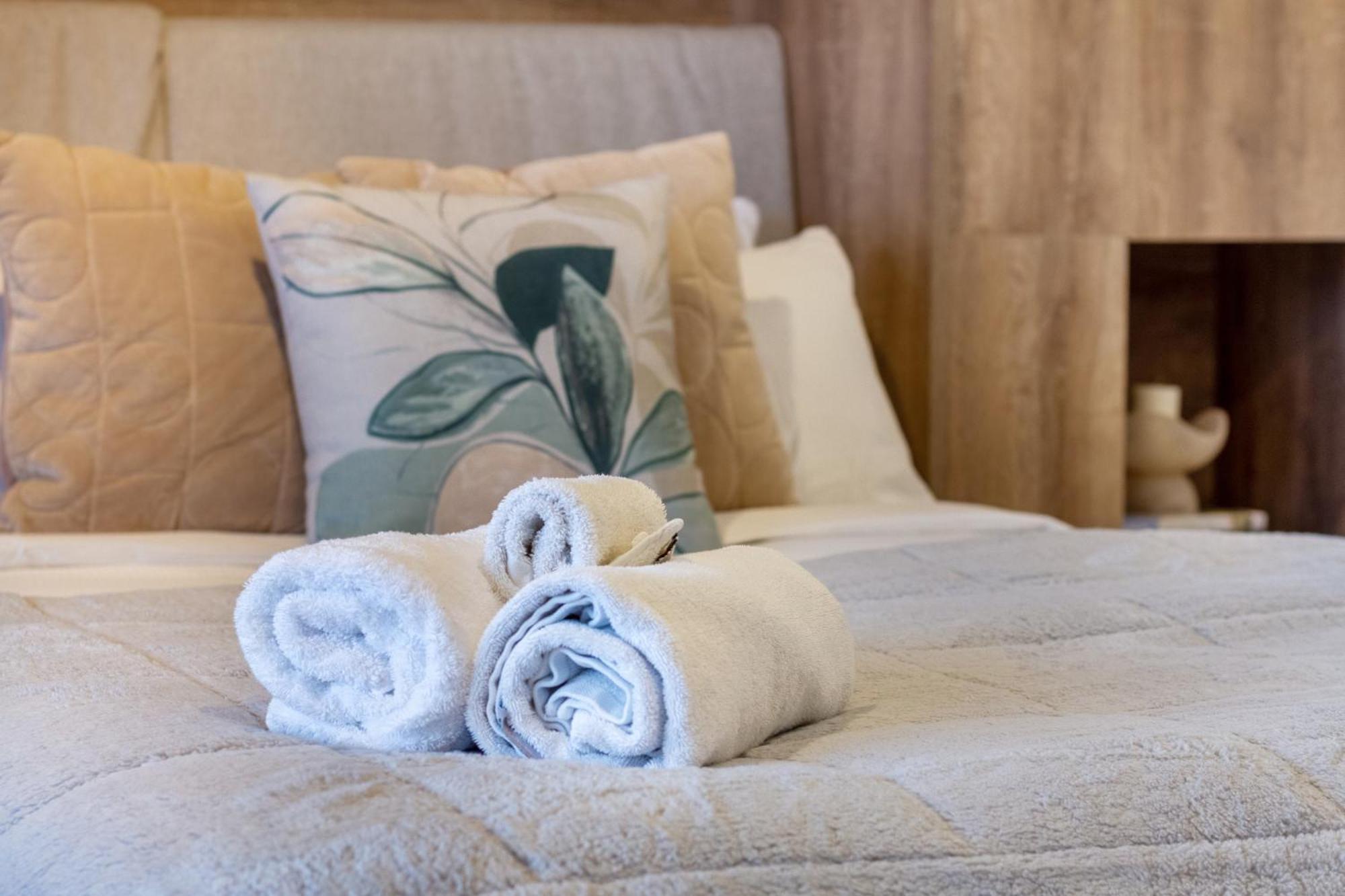 Relaxing Haven Upper Near Riverside Market Apartment