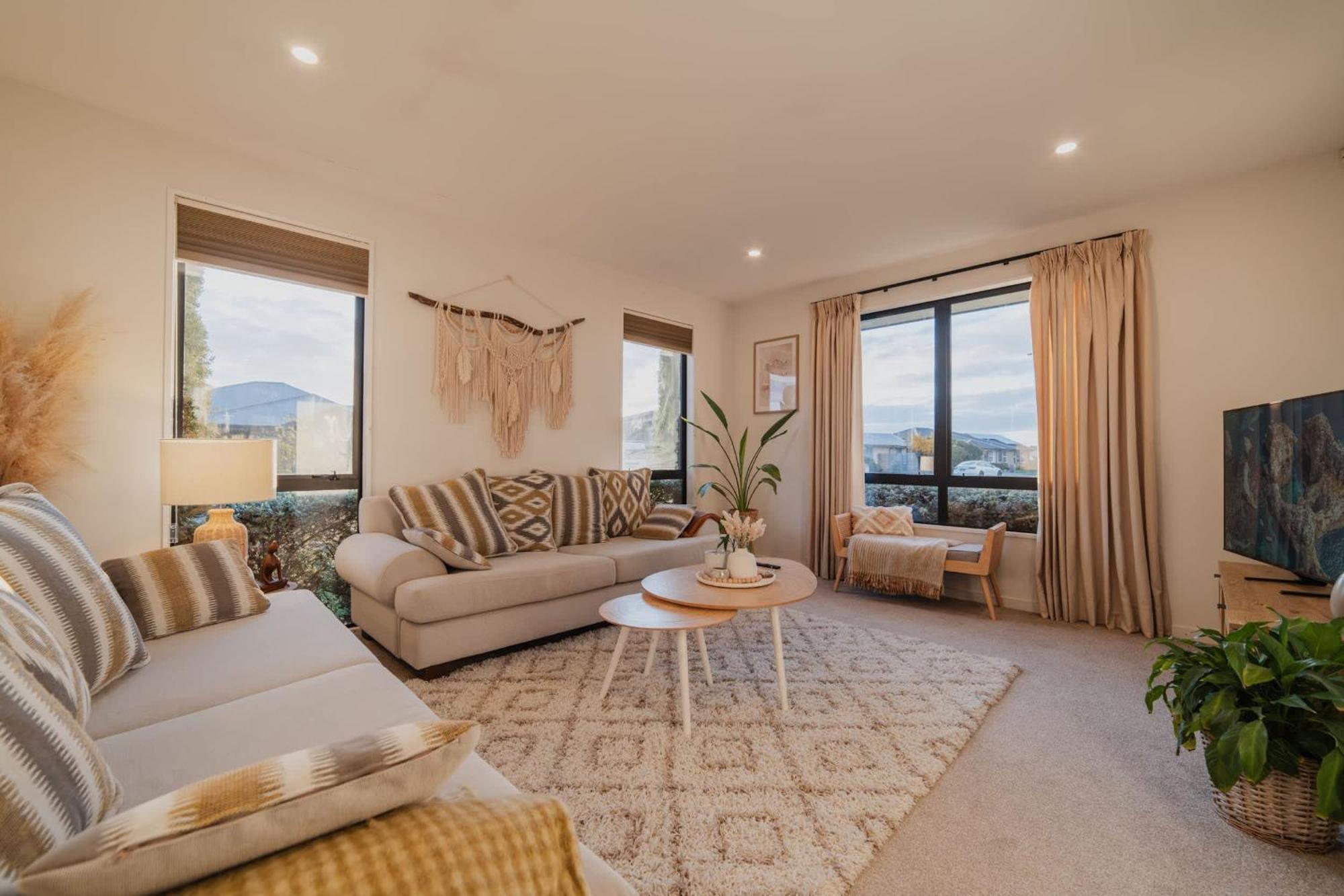 Sunlit Sanctuary With Private Patio In Wigram