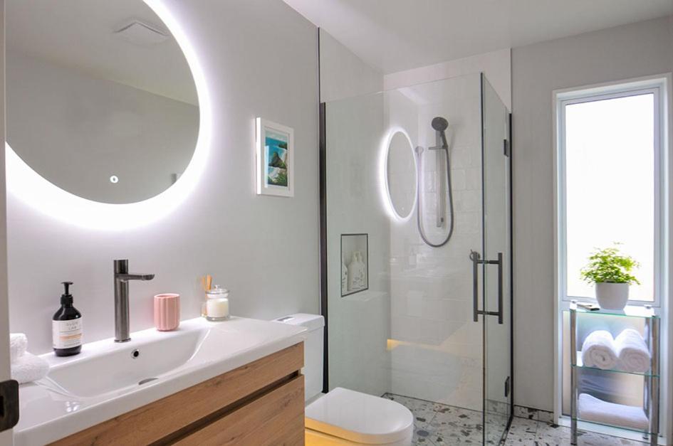 New Brighton Pier Retreat - Bed & Breakfast *