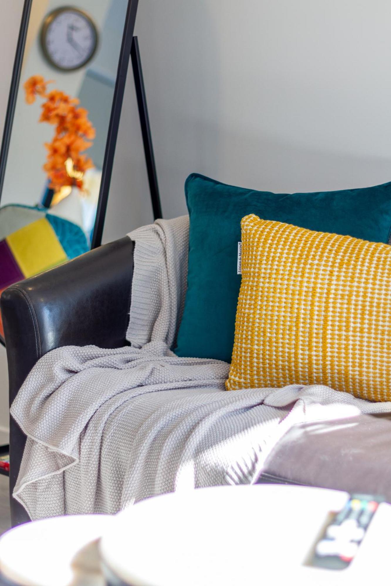 Stylish 2 Bed 2 Bath Close To Shops And Parks Christchurch