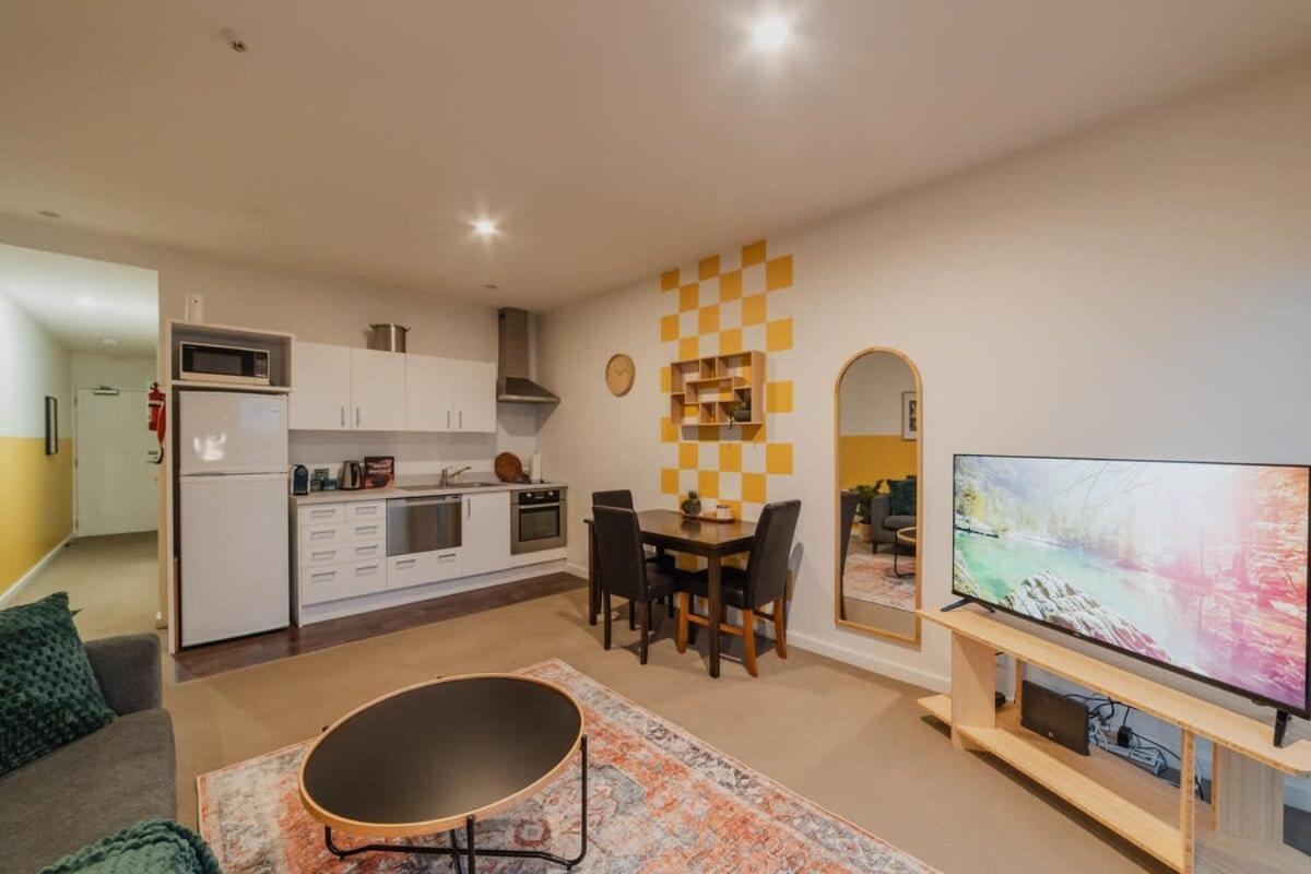 Linwood Luxe Your Elegant 1br Oasis On Cashel