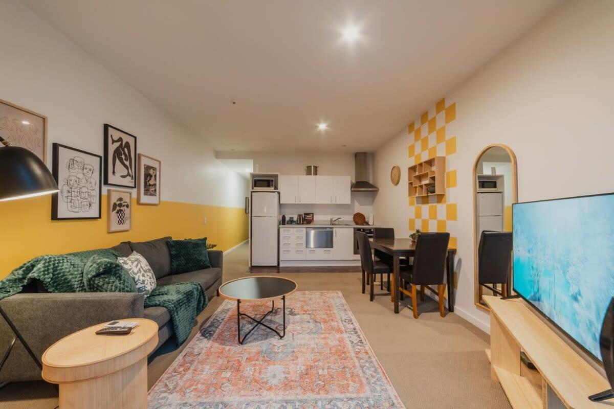 Linwood Luxe Your Elegant 1br Oasis On Cashel Apartment