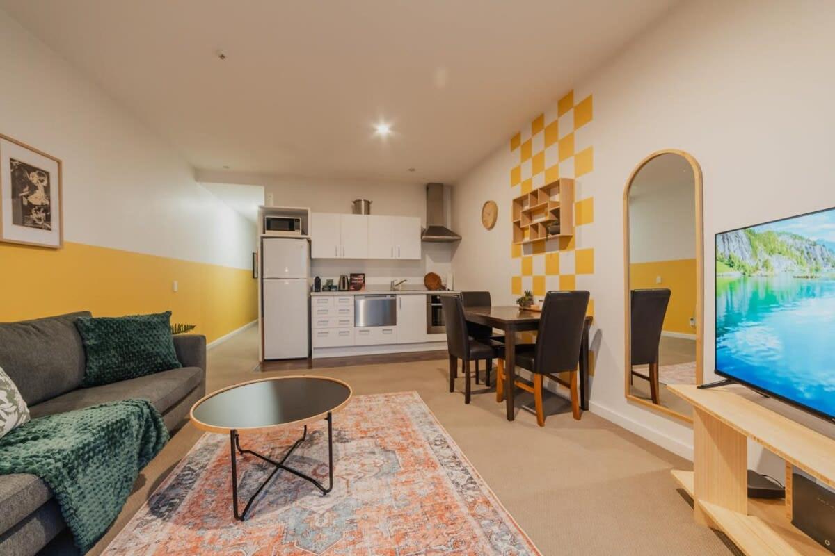 Apartment Linwood Luxe Your Elegant 1br Oasis On Cashel *