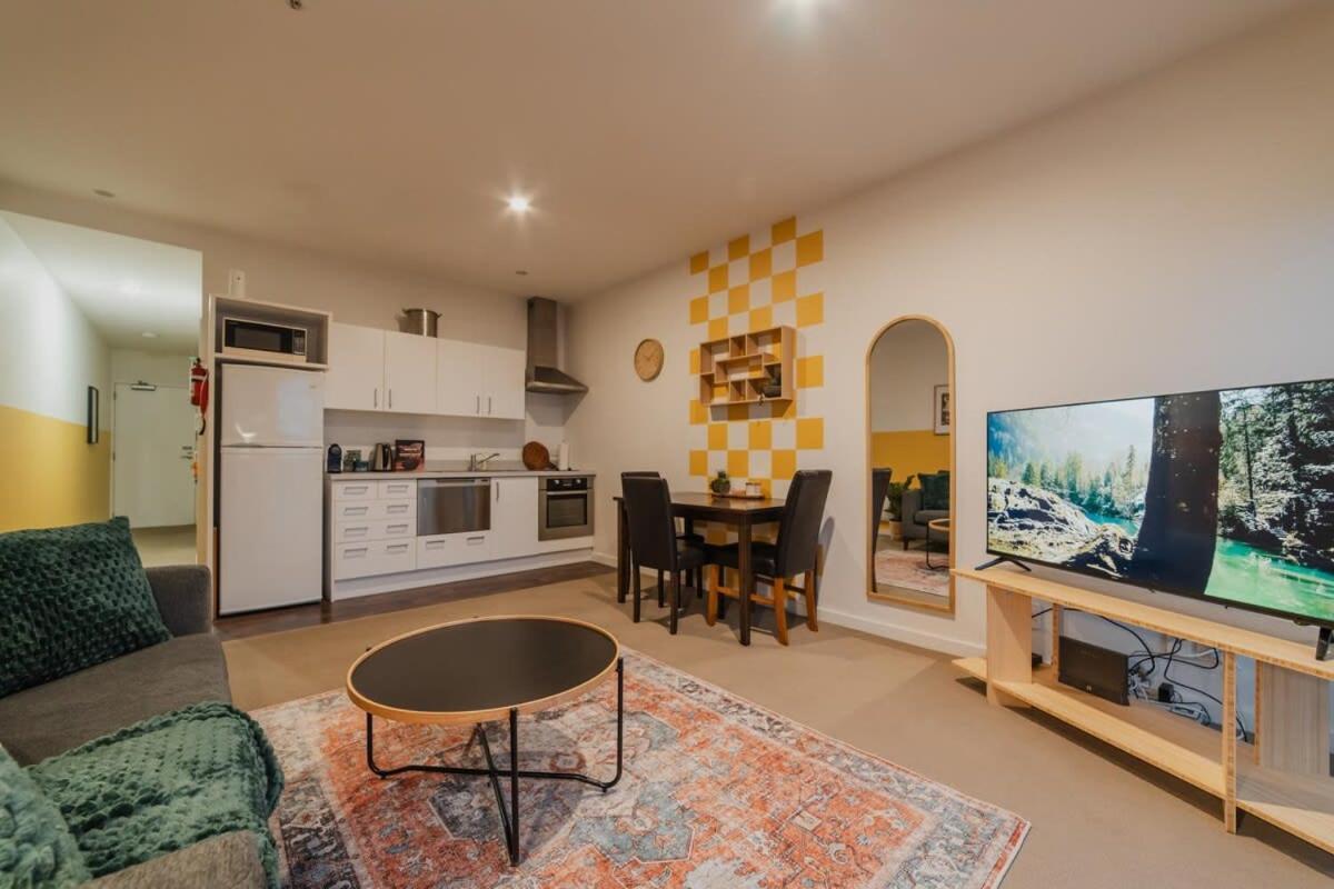 Apartment Linwood Luxe Your Elegant 1br Oasis On Cashel *