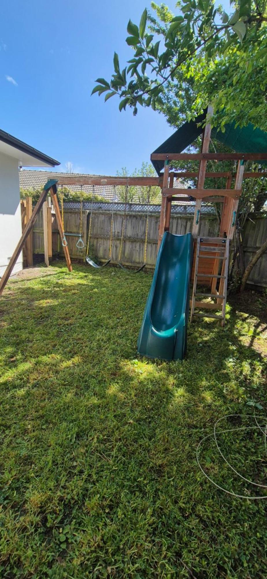 Family Friendly - Between The & Airport Holiday home *