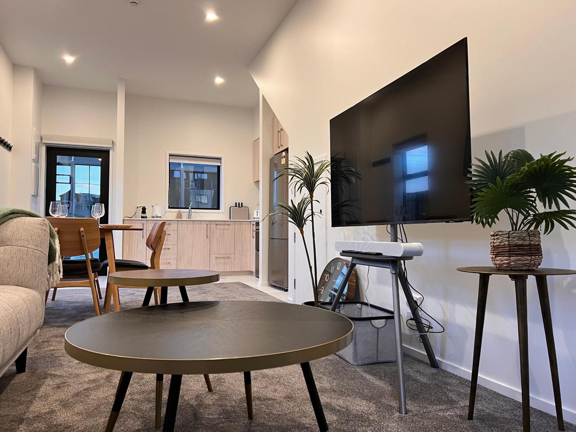 Apartment Incredible Luxury 3 Floors Townhouse High Ceiling *