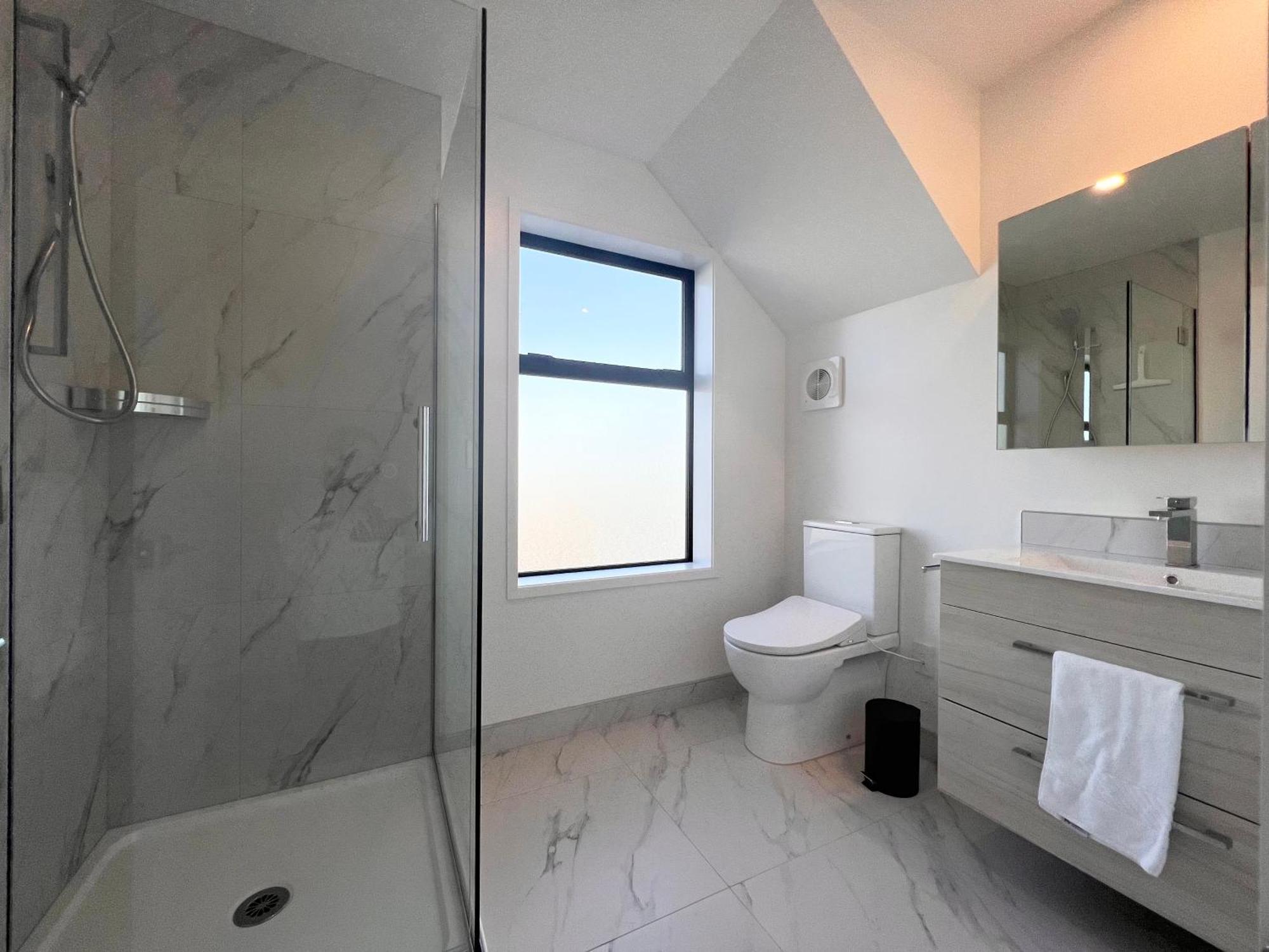 Apartment Incredible Luxury 3 Floors Townhouse High Ceiling