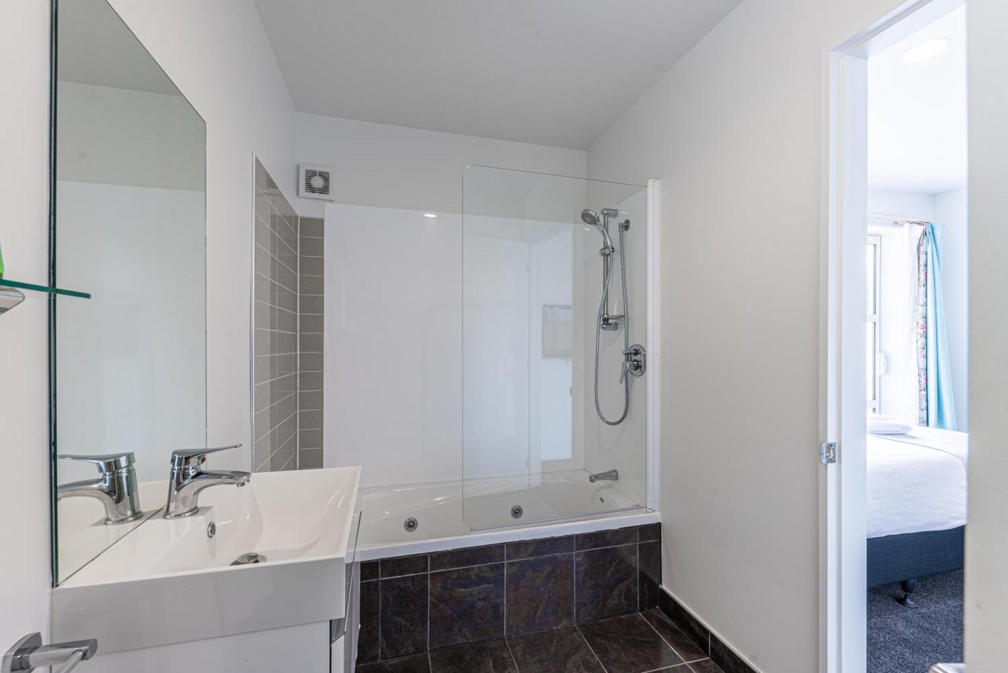 315 Riccarton Motel