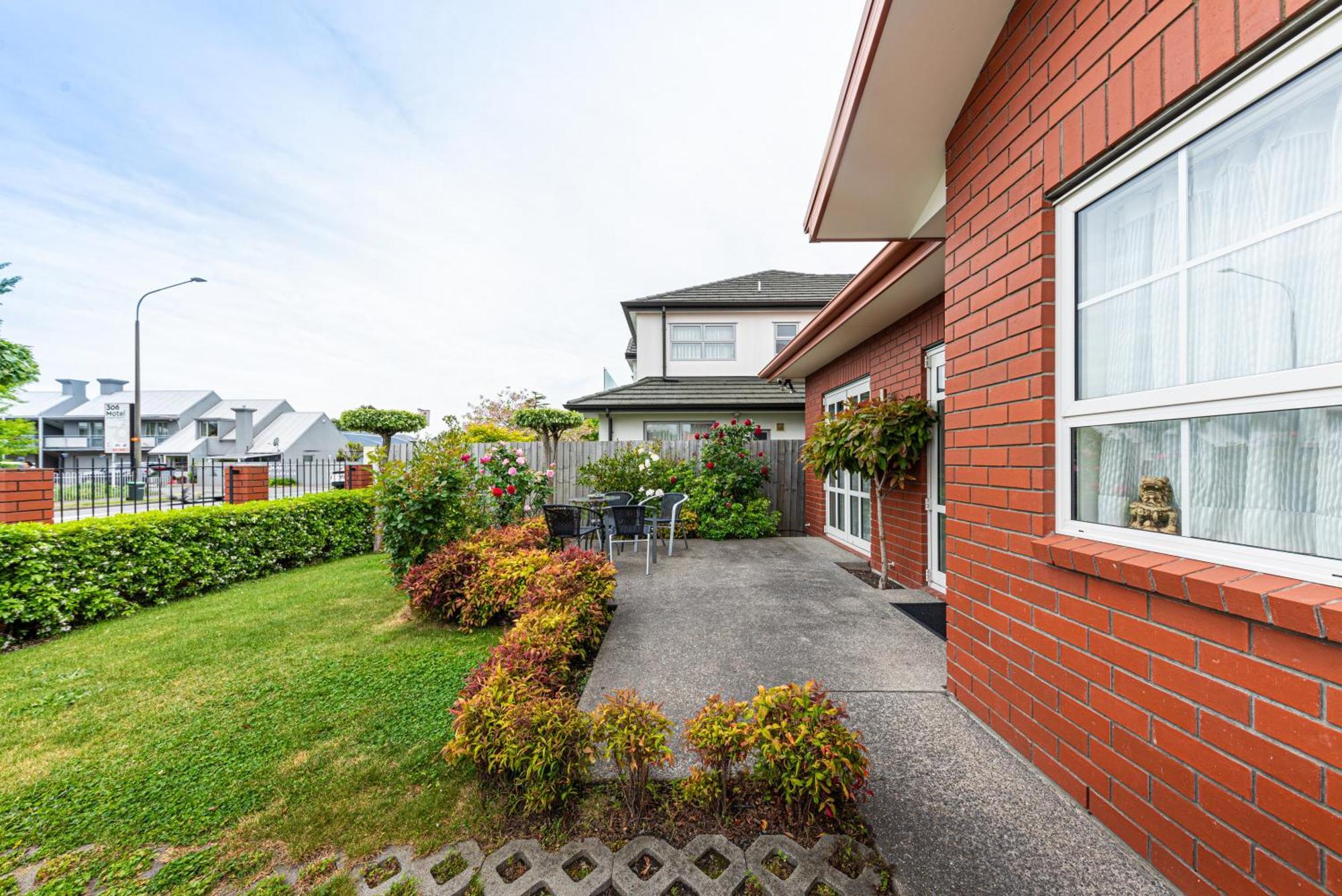 315 Riccarton 4* Christchurch