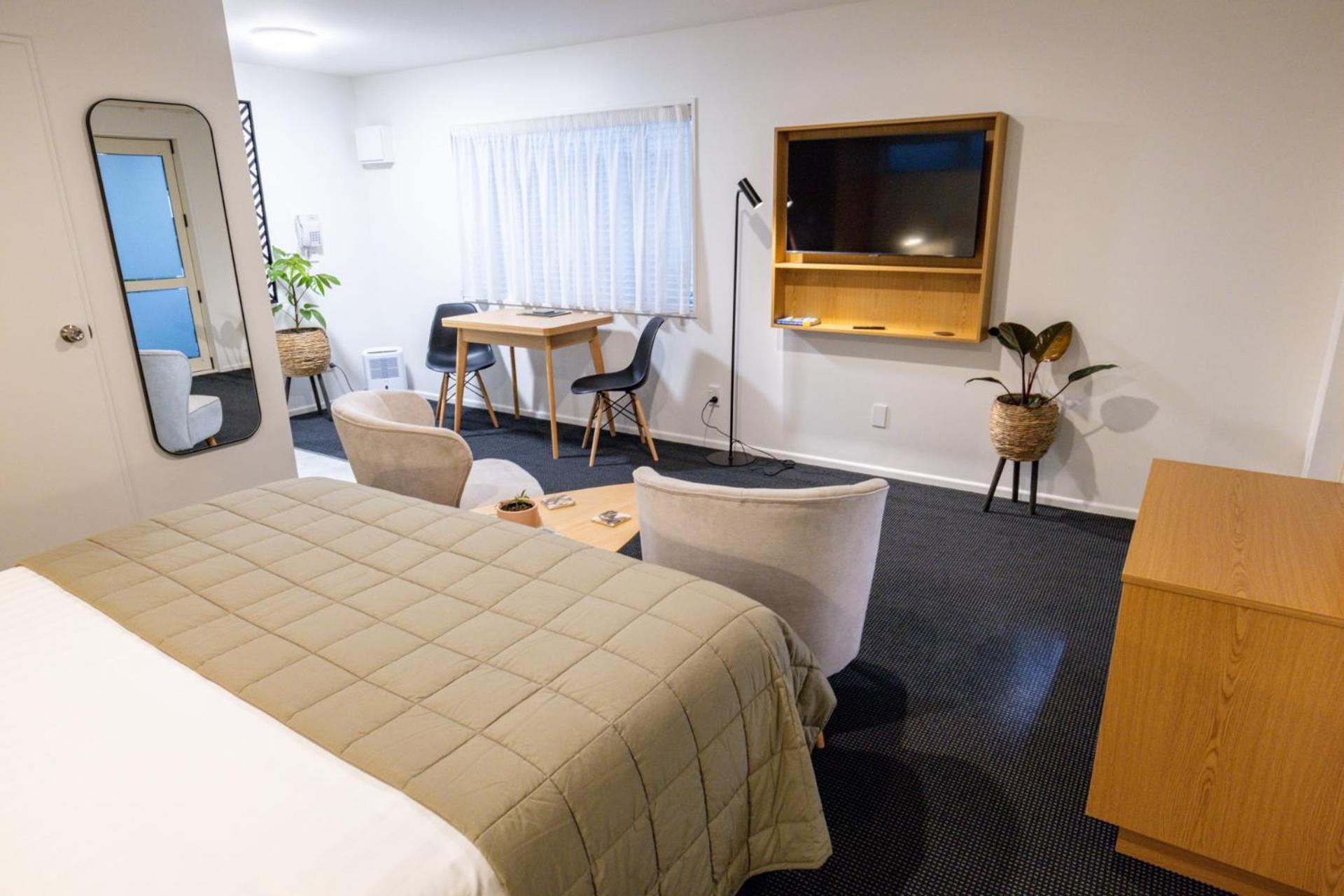 The Milano 4*