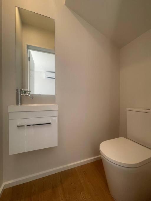 Luxury And Serene 2 Bed Near Cbd With Parking *