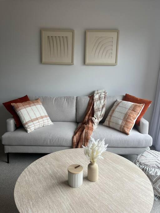 Luxury And Serene 2 Bed Near Cbd With Parking