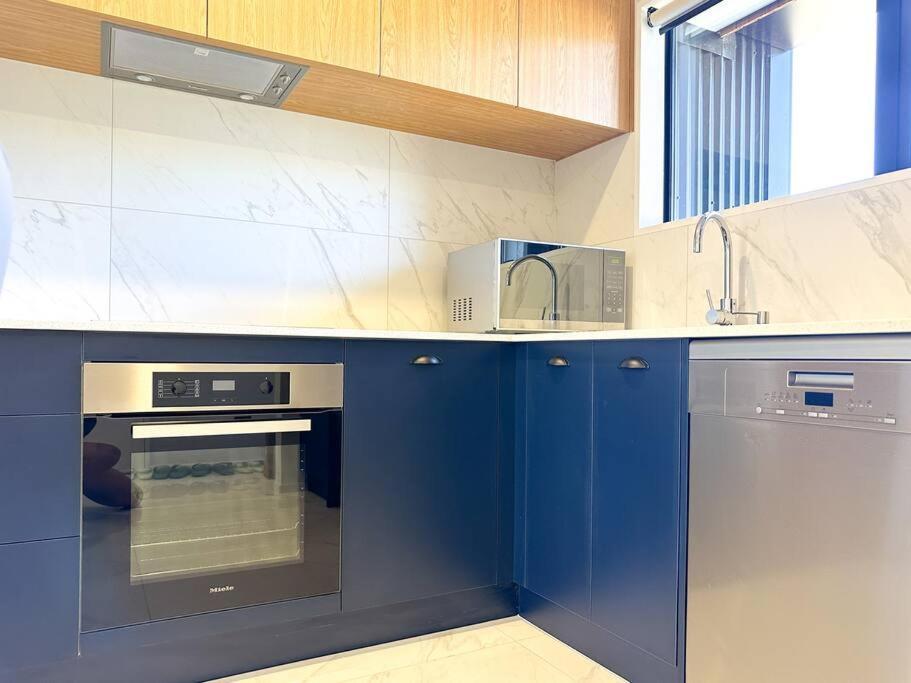Holiday home Brand New 3br Opposite To Uc