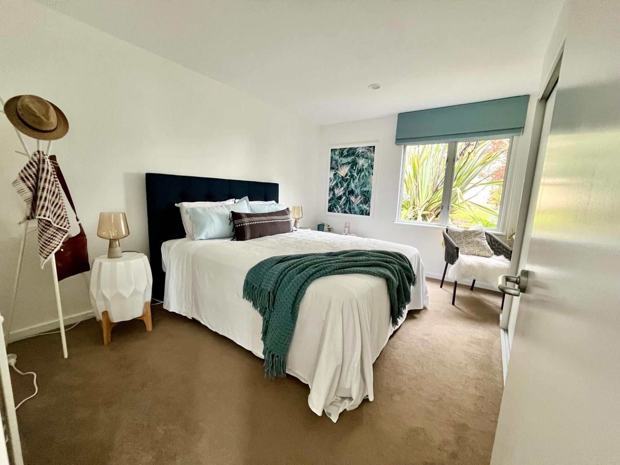 The Lighthouse - Free Breakfast And Stunning Views Bed & Breakfast