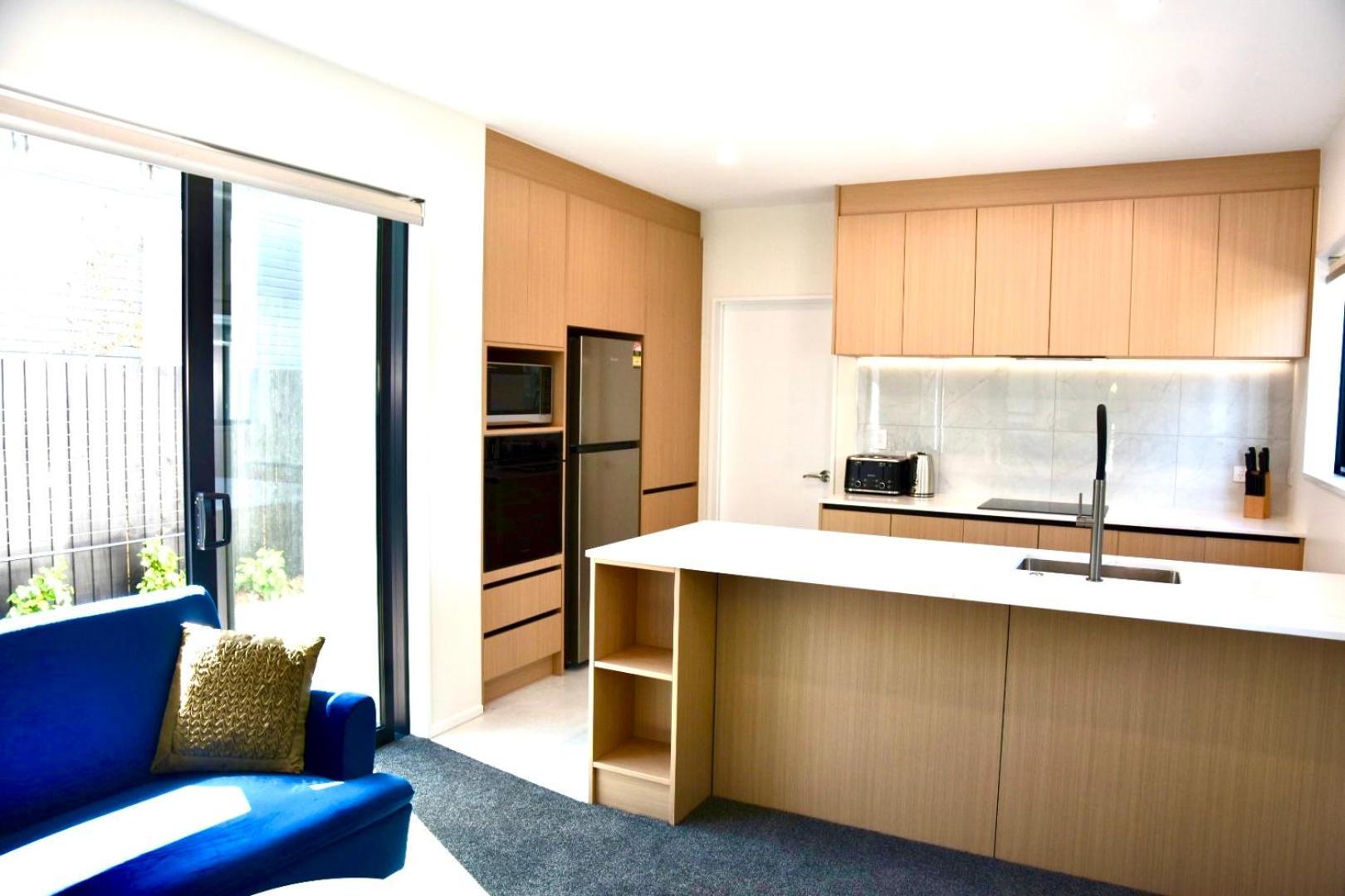 Villa Brand New Close To Cbd 3 Bed 3 Bath With Garage
