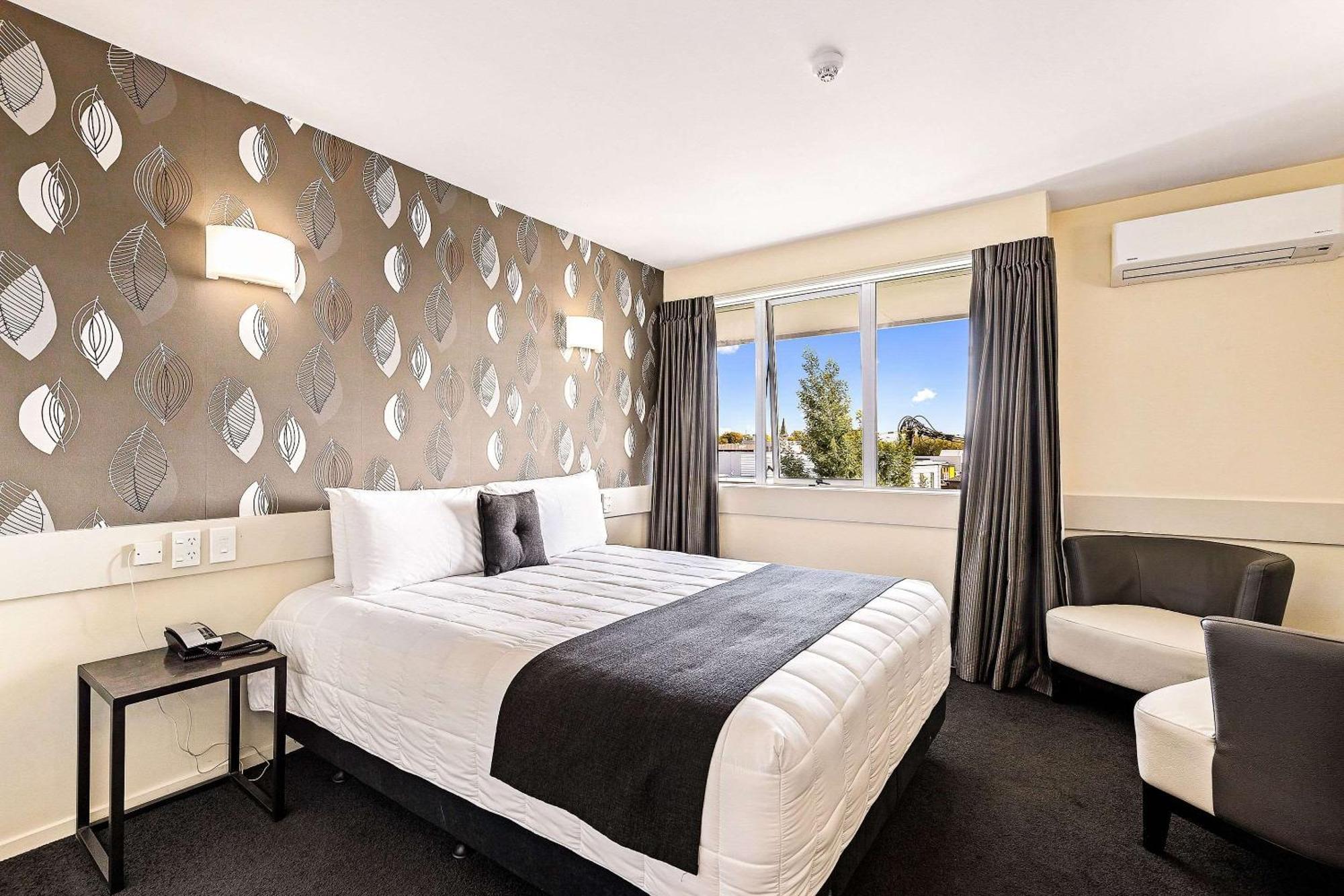 Elms Christchurch, Ascend Collection Hotel