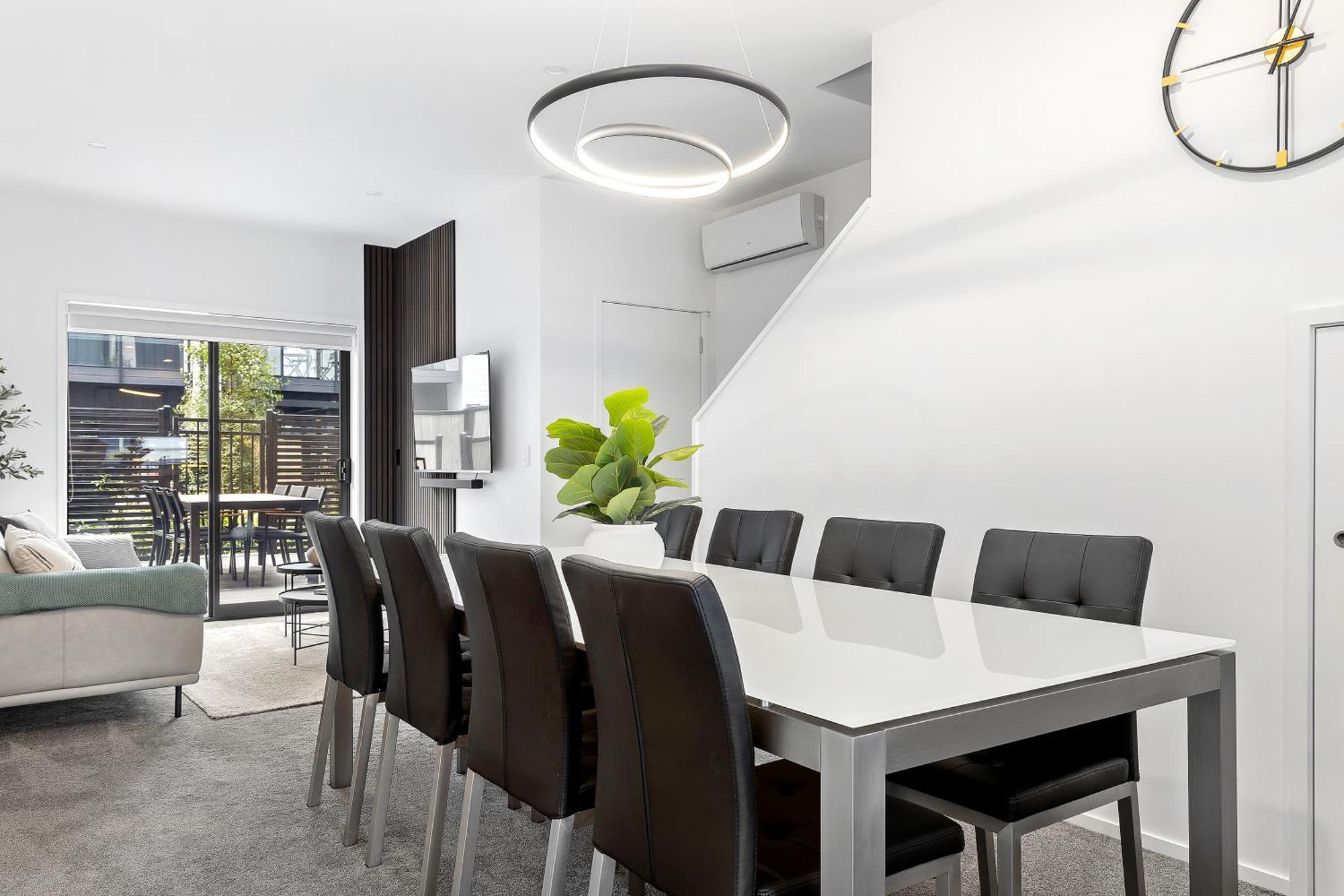 Urban Elegance Retreat