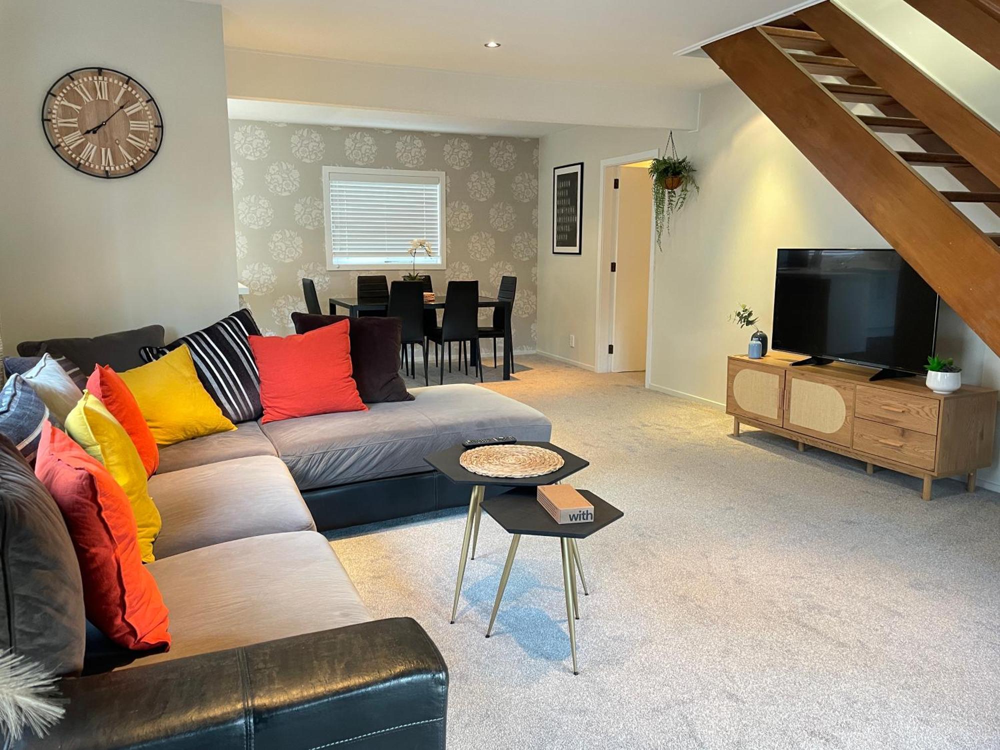 Holiday home 3bdrm House W/ Carpark *