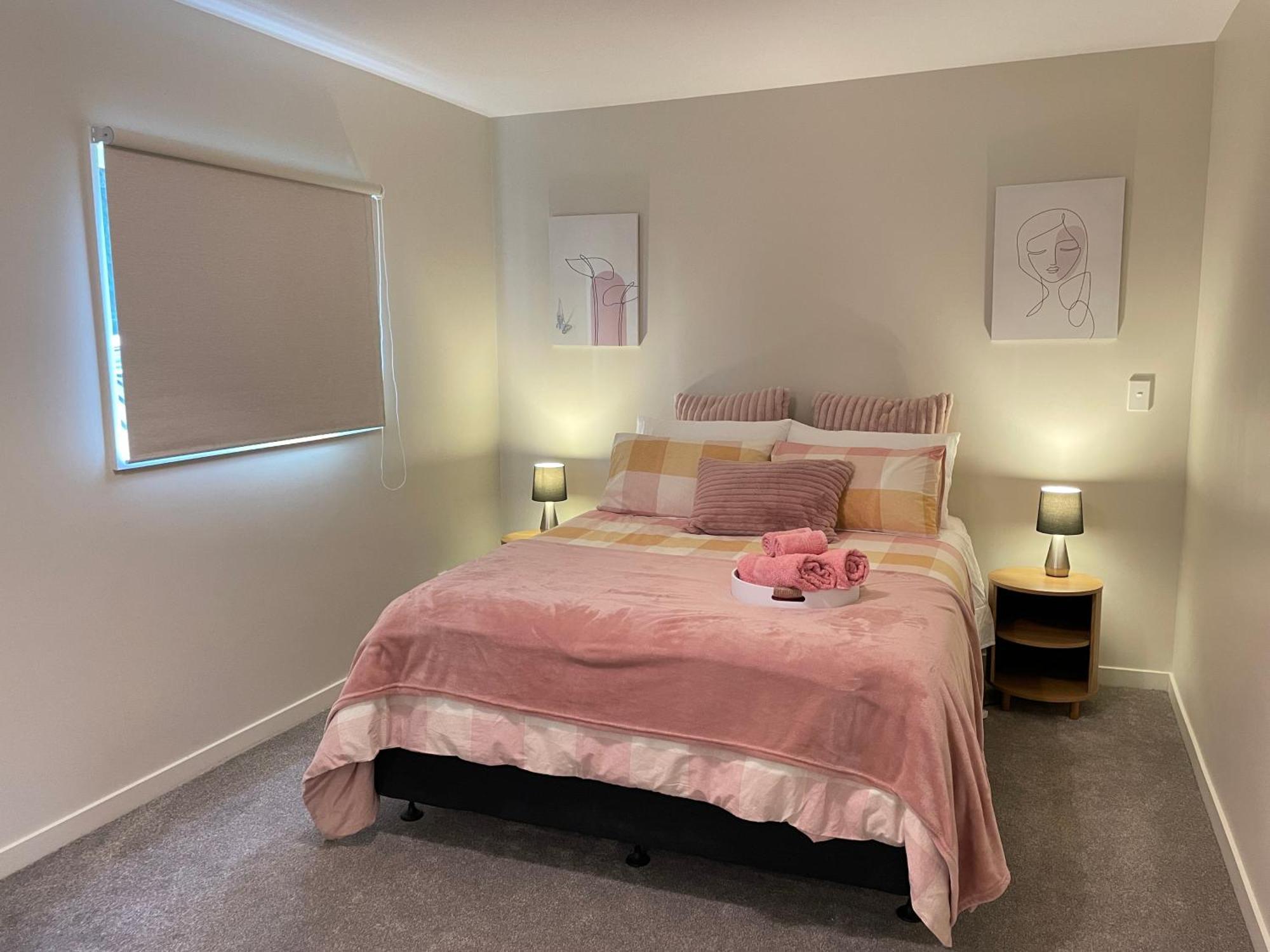 3bdrm House W/ Carpark Holiday home Christchurch