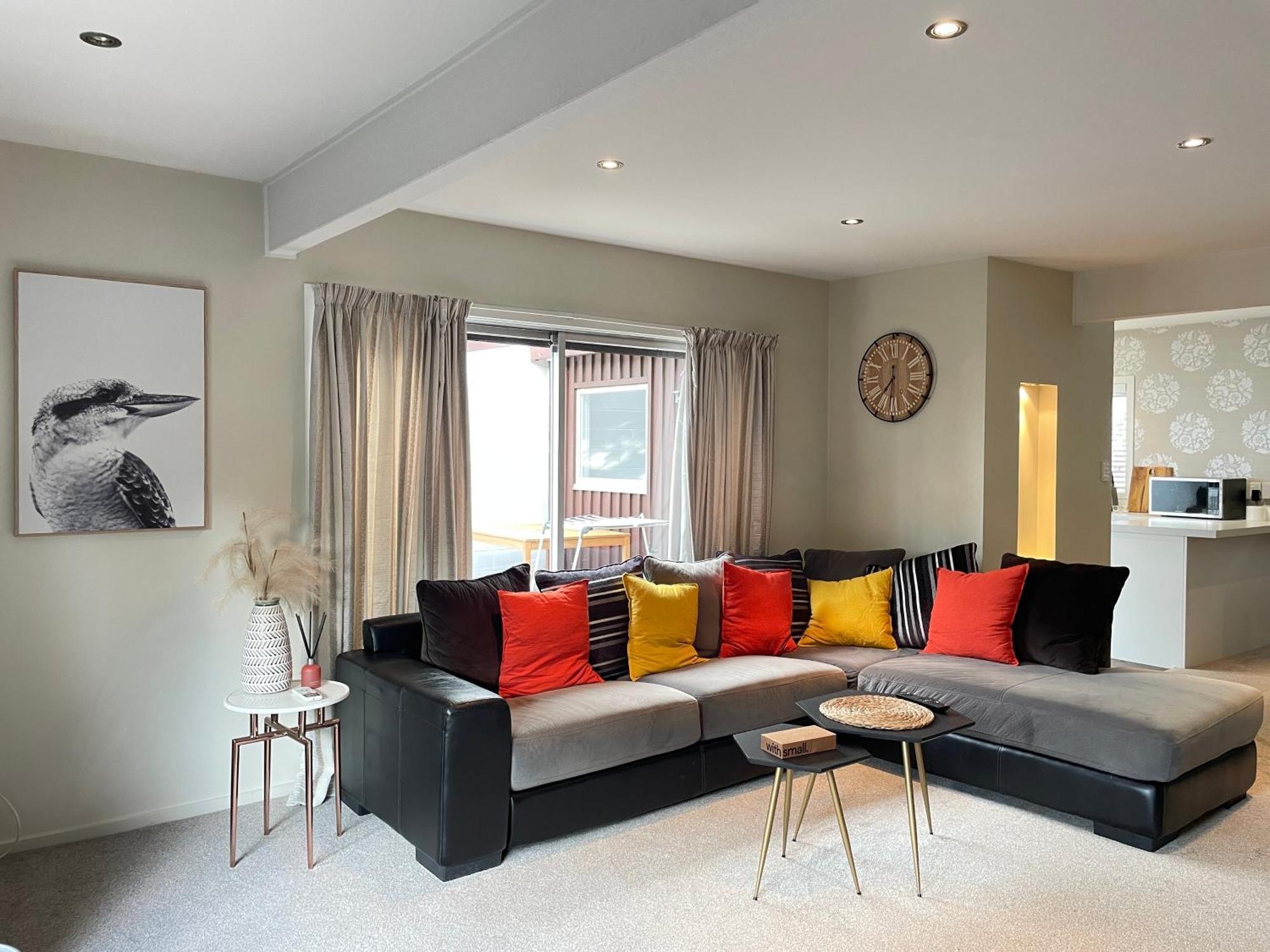 3bdrm House W/ Carpark Christchurch