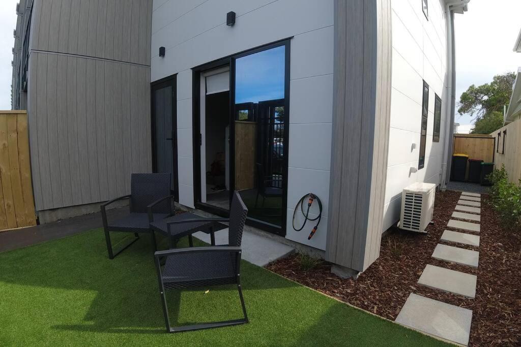 C-side-r, Modern Beachfront Living Christchurch