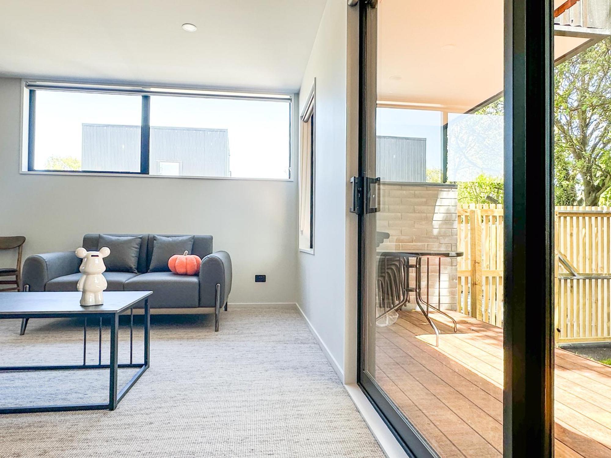 Brand New 3br Opposite To Uc