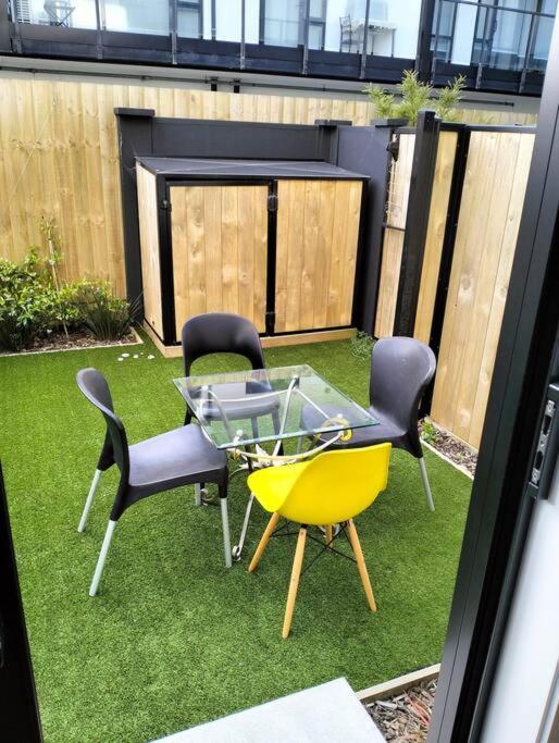 Holiday home Cozy 2 Bed Cbd Retreat By Latimer Square