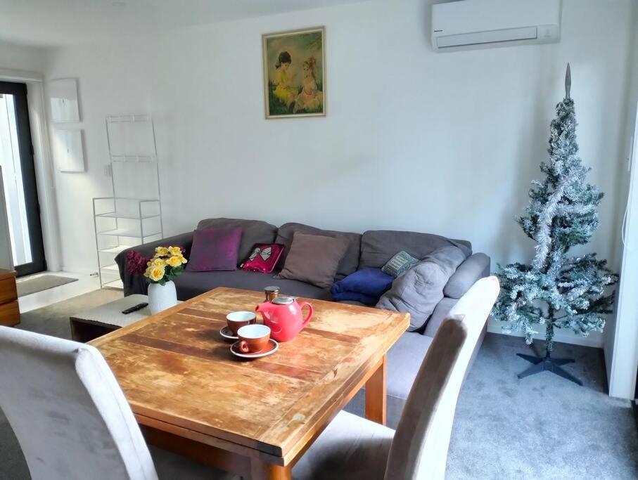 Cozy 2 Bed Cbd Retreat By Latimer Square