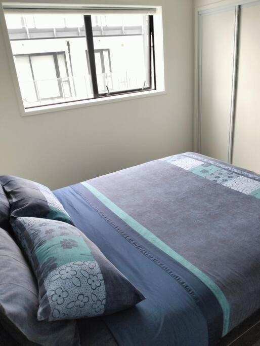 Holiday home Cozy 2 Bed Cbd Retreat By Latimer Square
