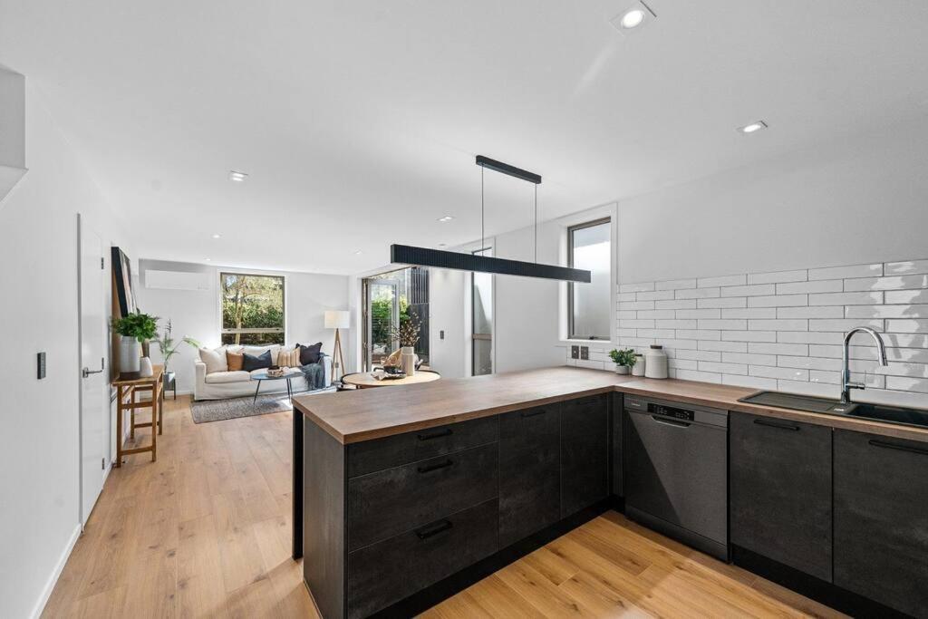 Holiday home Luxury Three Bedroom Townhouse Downtown