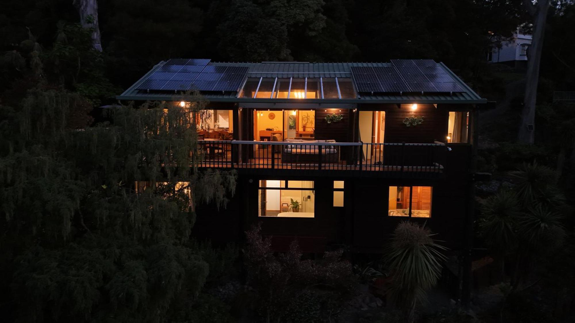 Sherwood 4-bedroom With Spectacular Views Christchurch