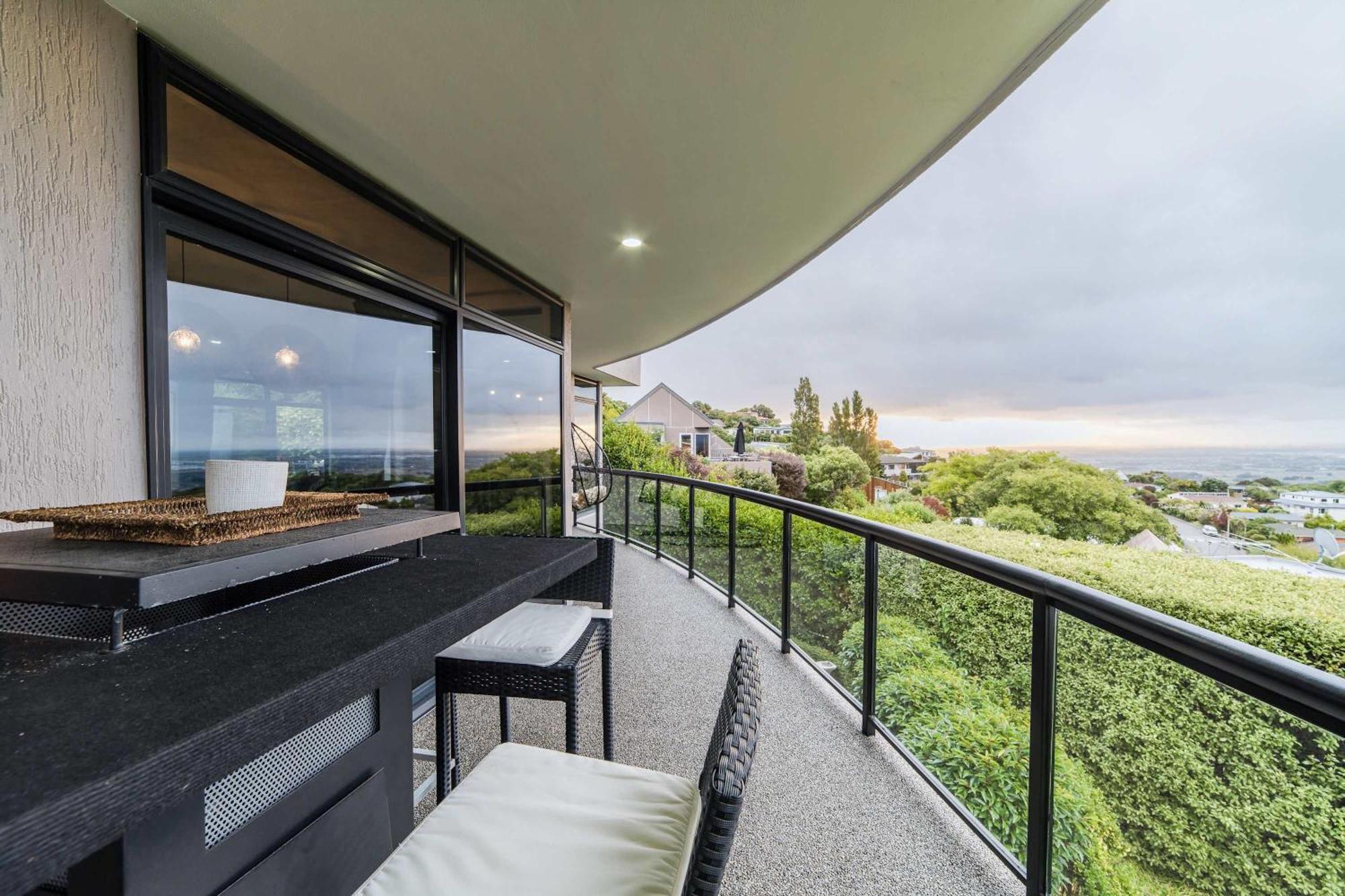 Holiday home Million Dollar Views - Sleeps 12
