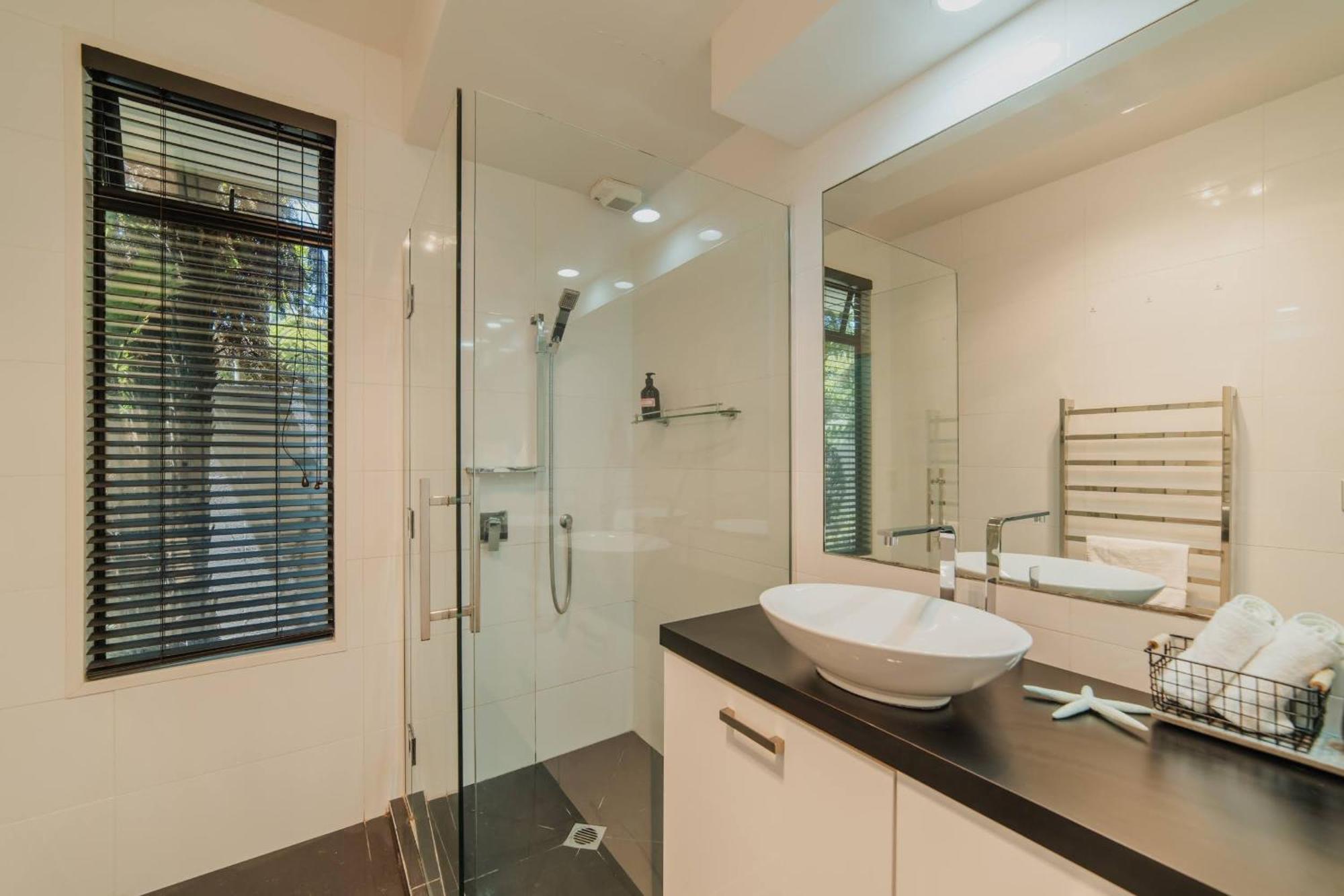 Holiday home Million Dollar Views - Sleeps 12