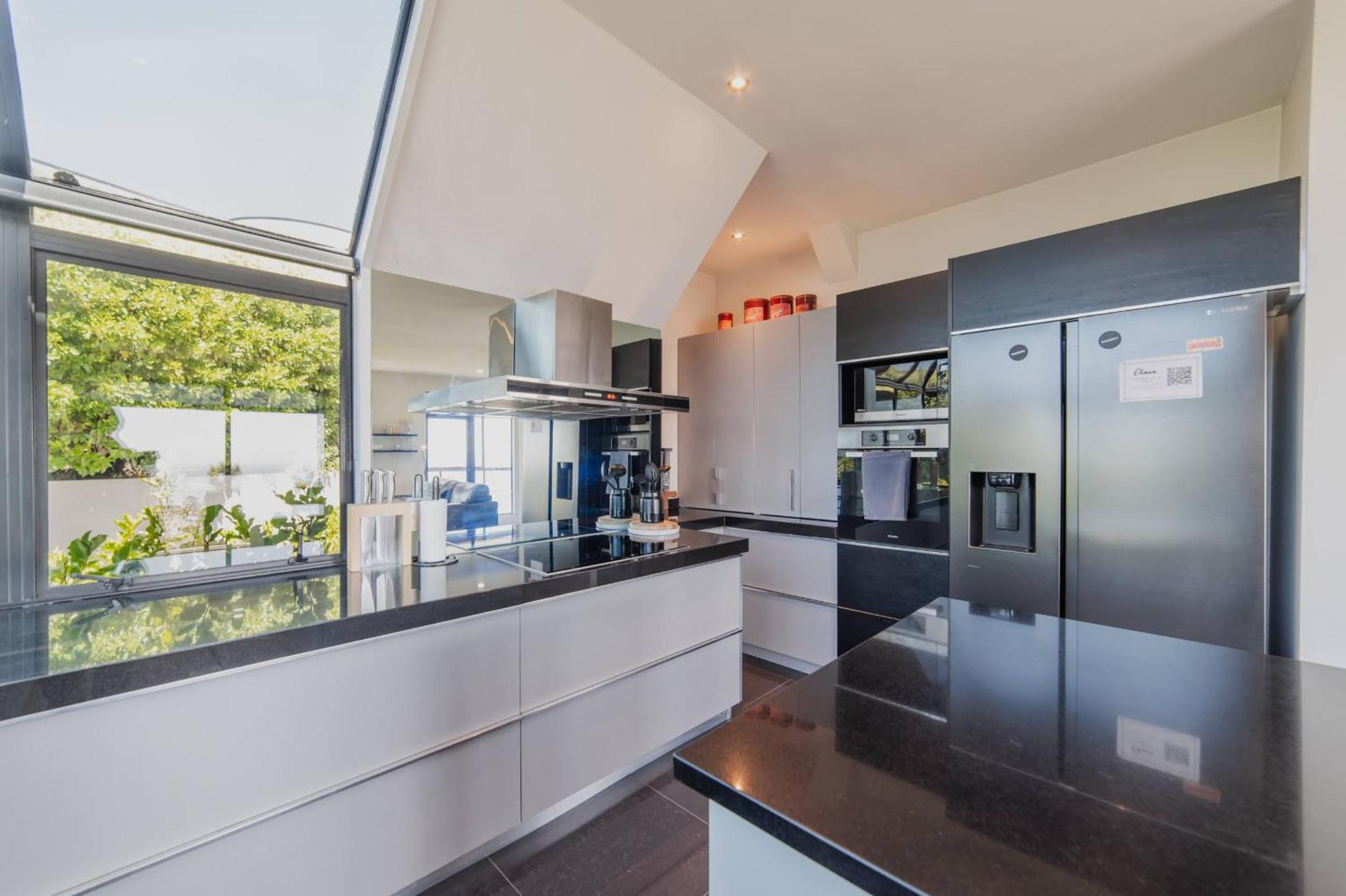 Holiday home Million Dollar Views - Sleeps 12 *