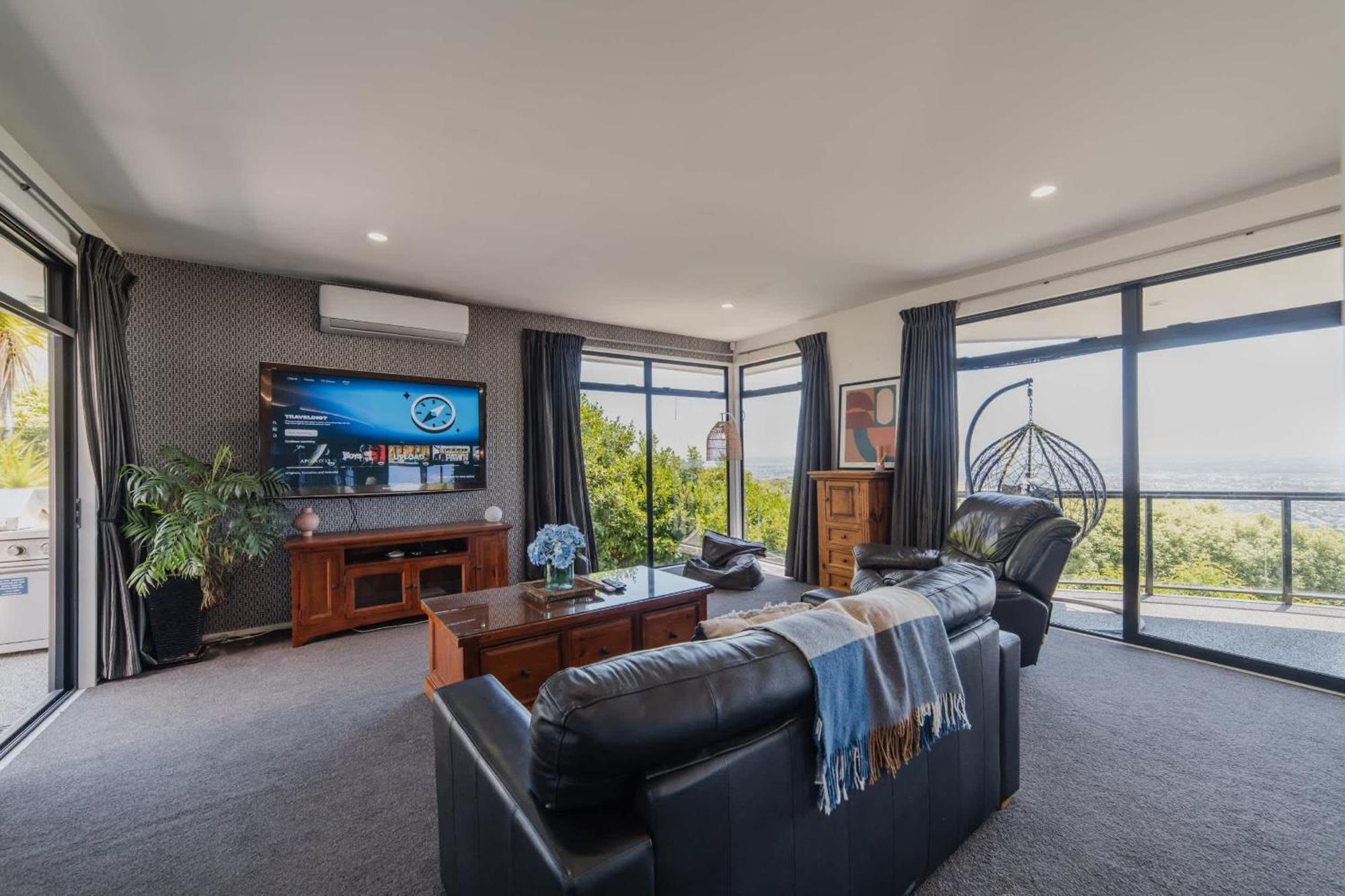 Million Dollar Views - Sleeps 12