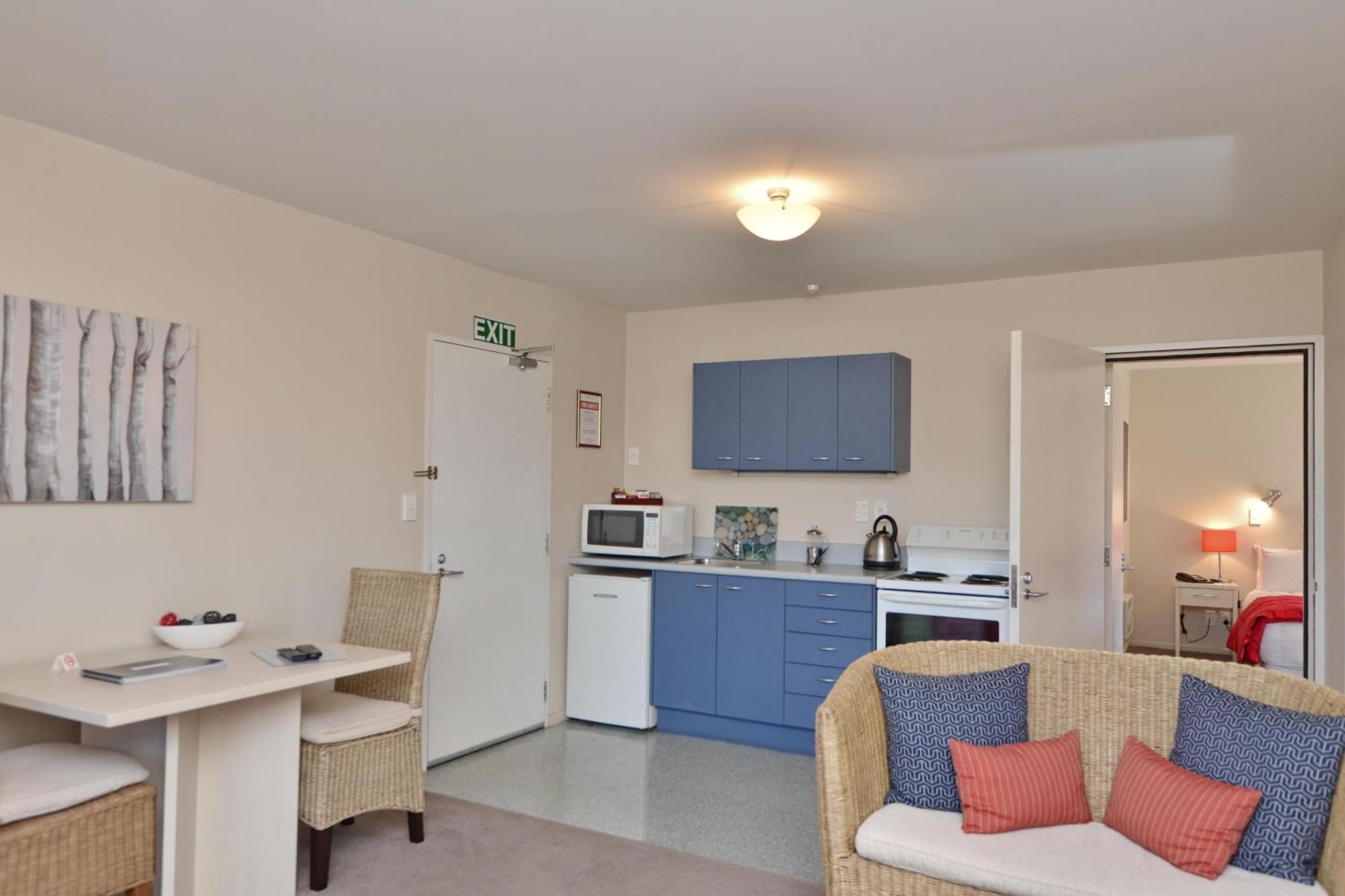 Addington Court Motel 4*
