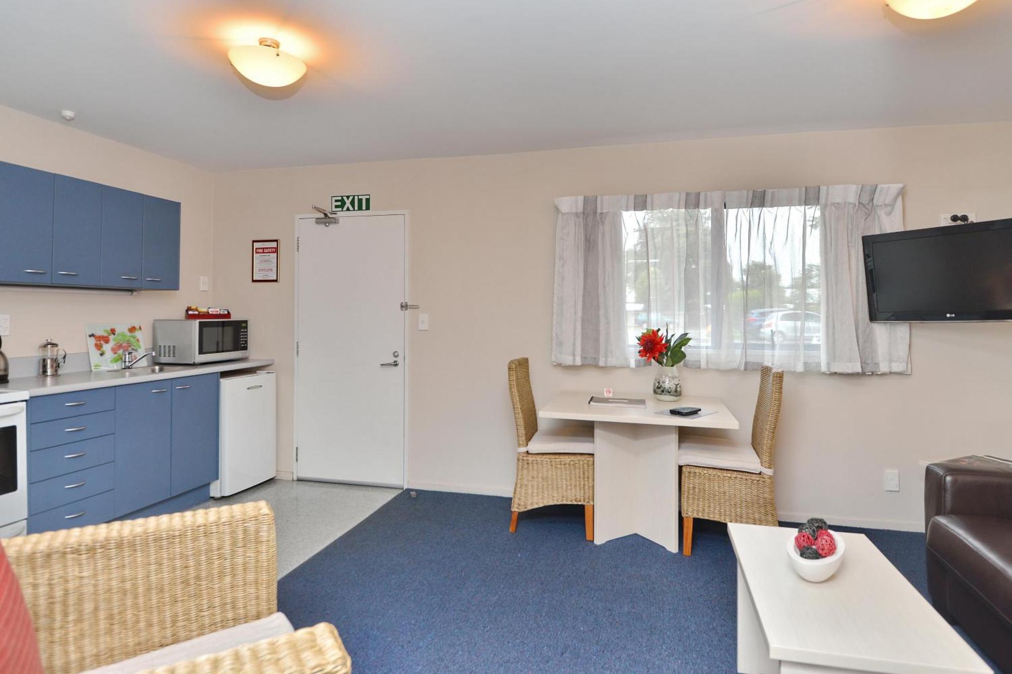 Addington Court Motel 4*
