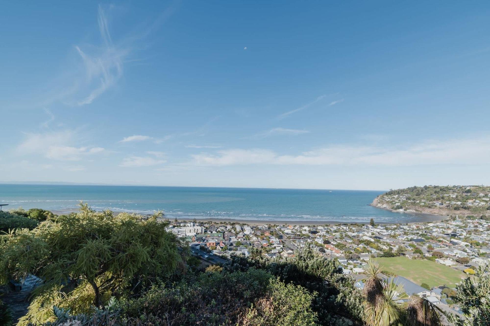 Holiday home The Ultimate Cecil Wood - Hot Tub Bbq & Views Christchurch