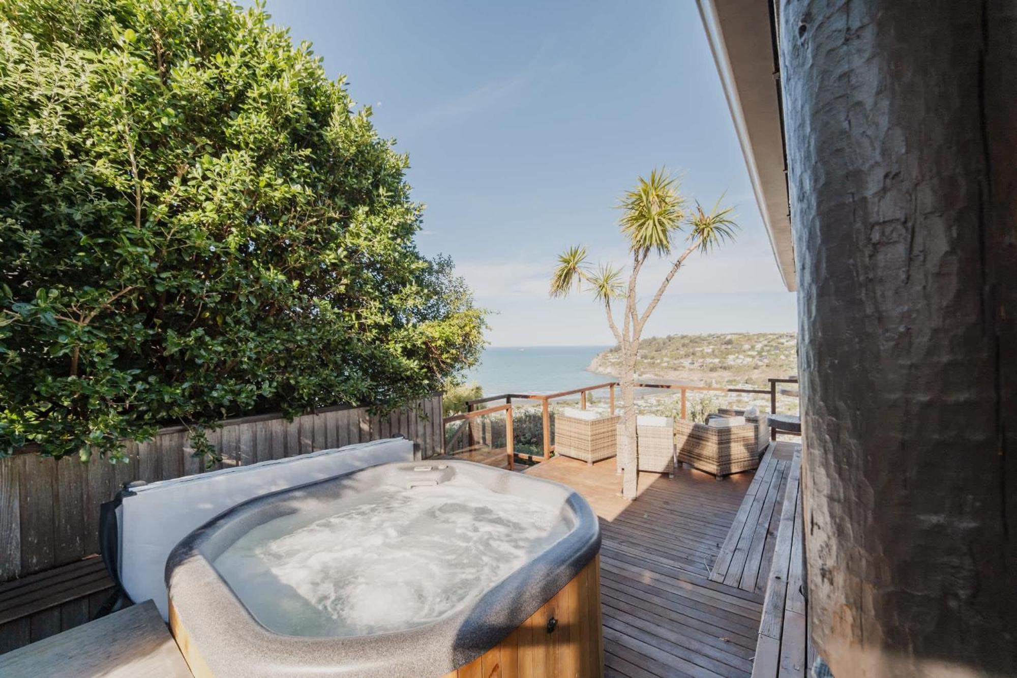 The Ultimate Cecil Wood - Hot Tub Bbq & Views Holiday home *