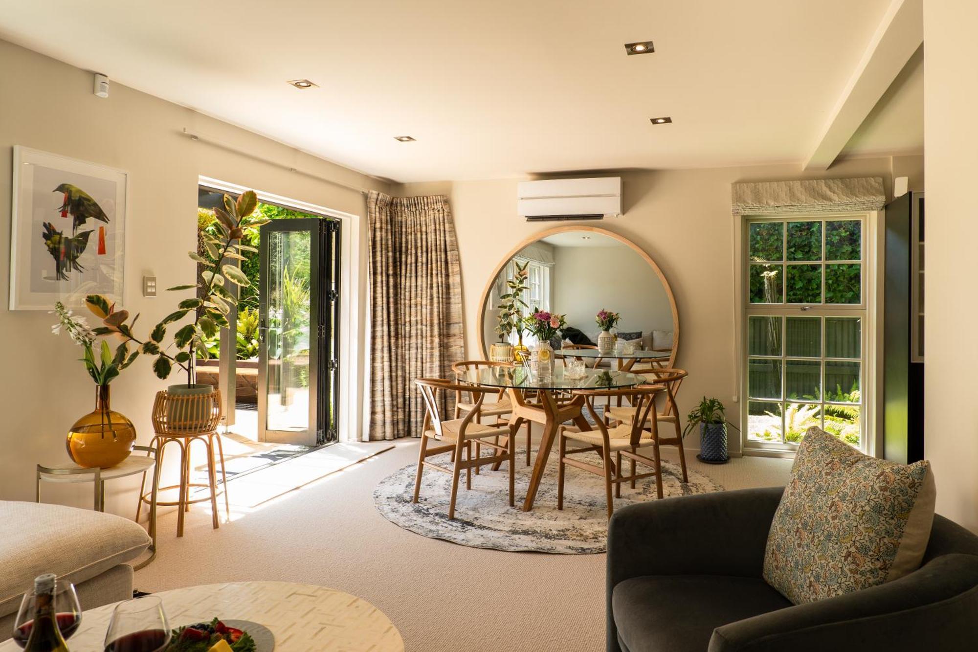 Apartment Luxurious Living *