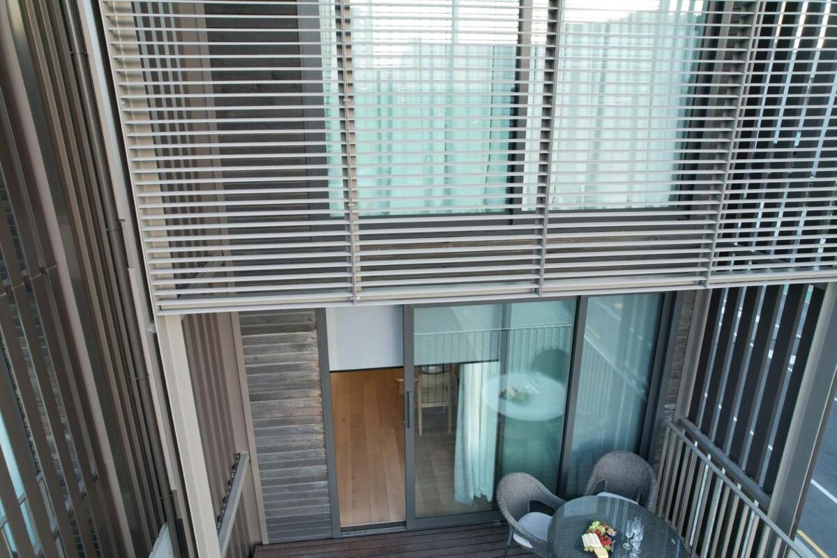 Apartment Premium 3bed With Gated 2 Car Parks *