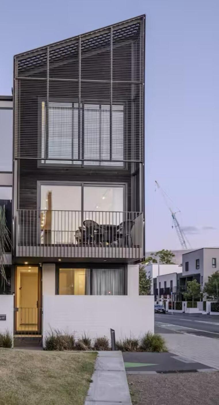 Premium 3bed With Gated 2 Car Parks Apartment Christchurch