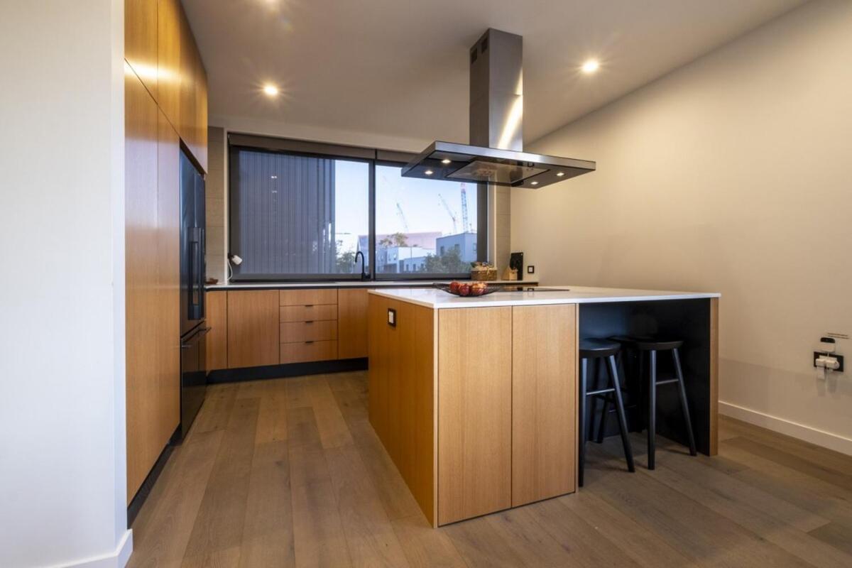 Premium 3bed With Gated 2 Car Parks * Christchurch