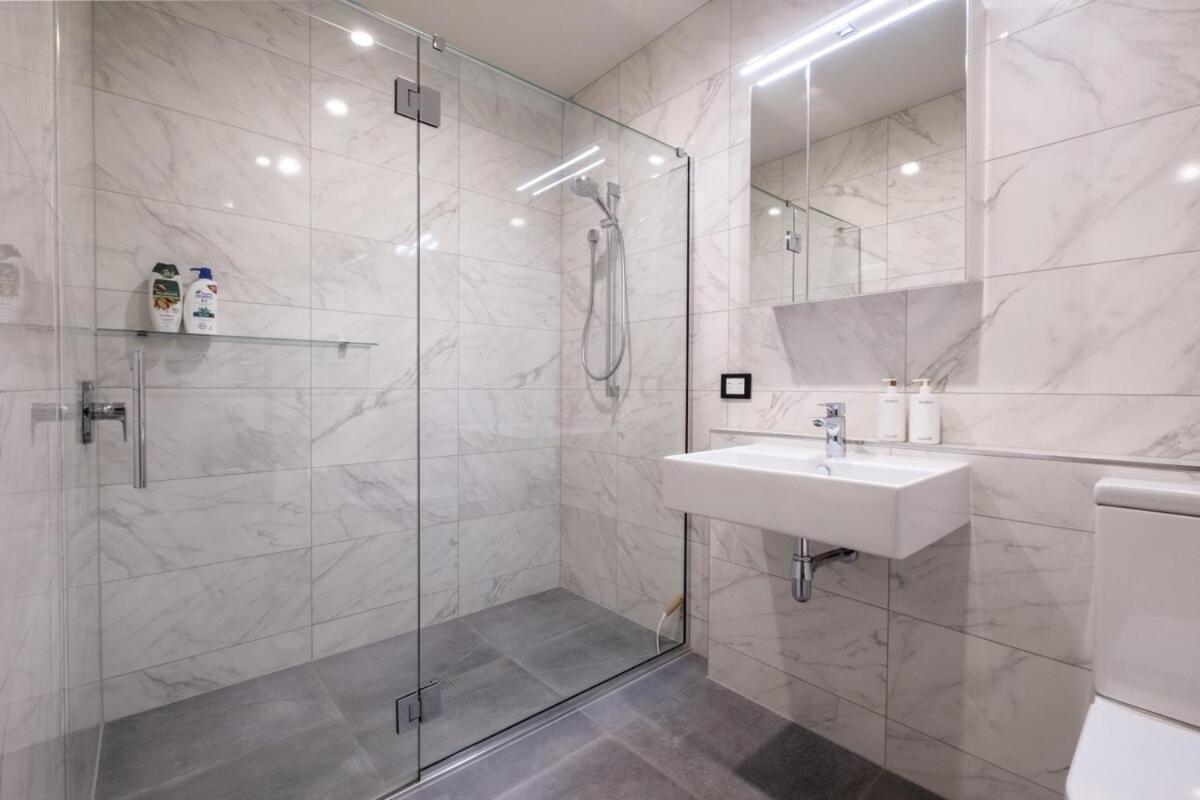 Apartment Premium 3bed With Gated 2 Car Parks