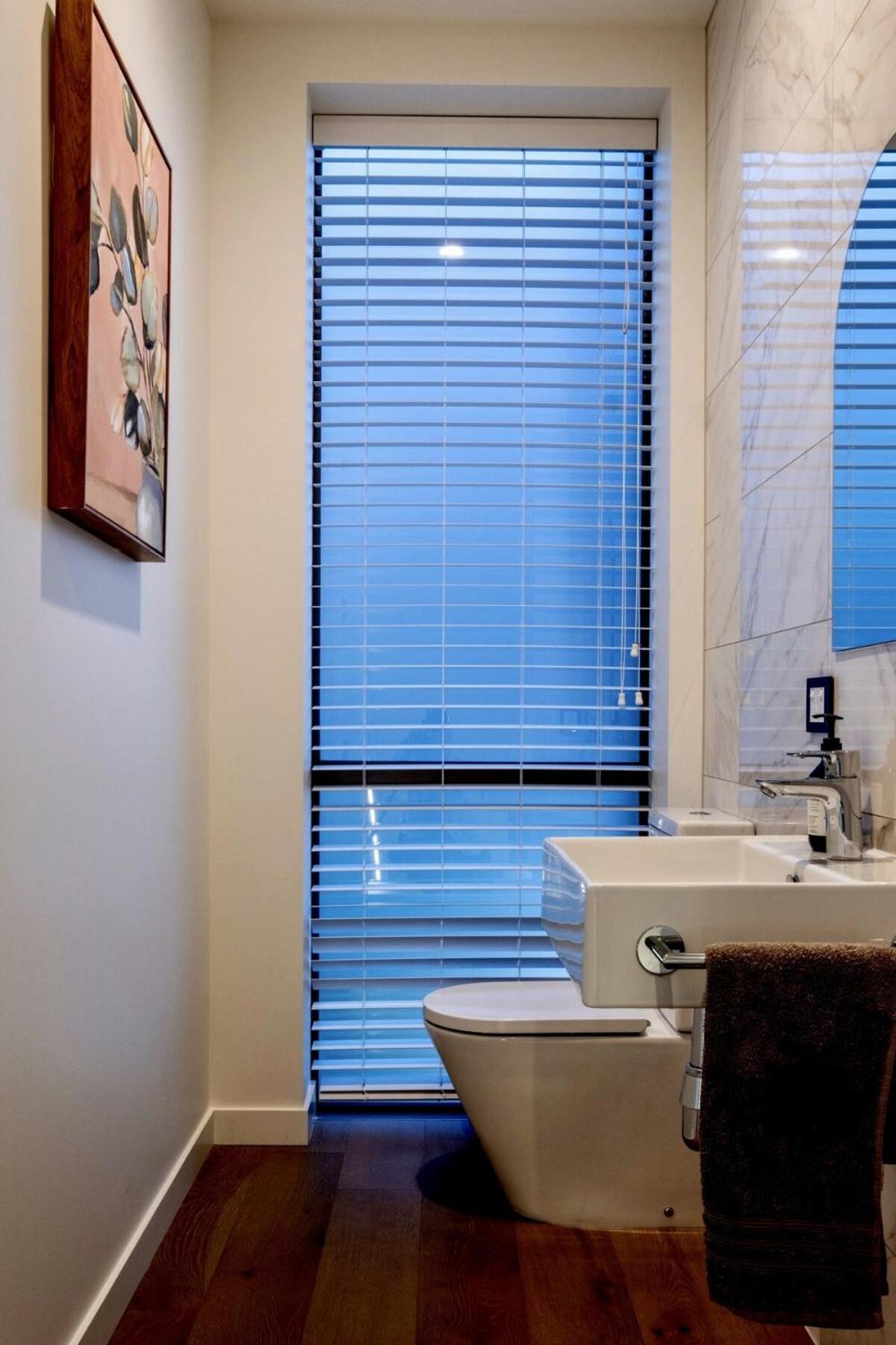 Premium 3bed With Gated 2 Car Parks Apartment *