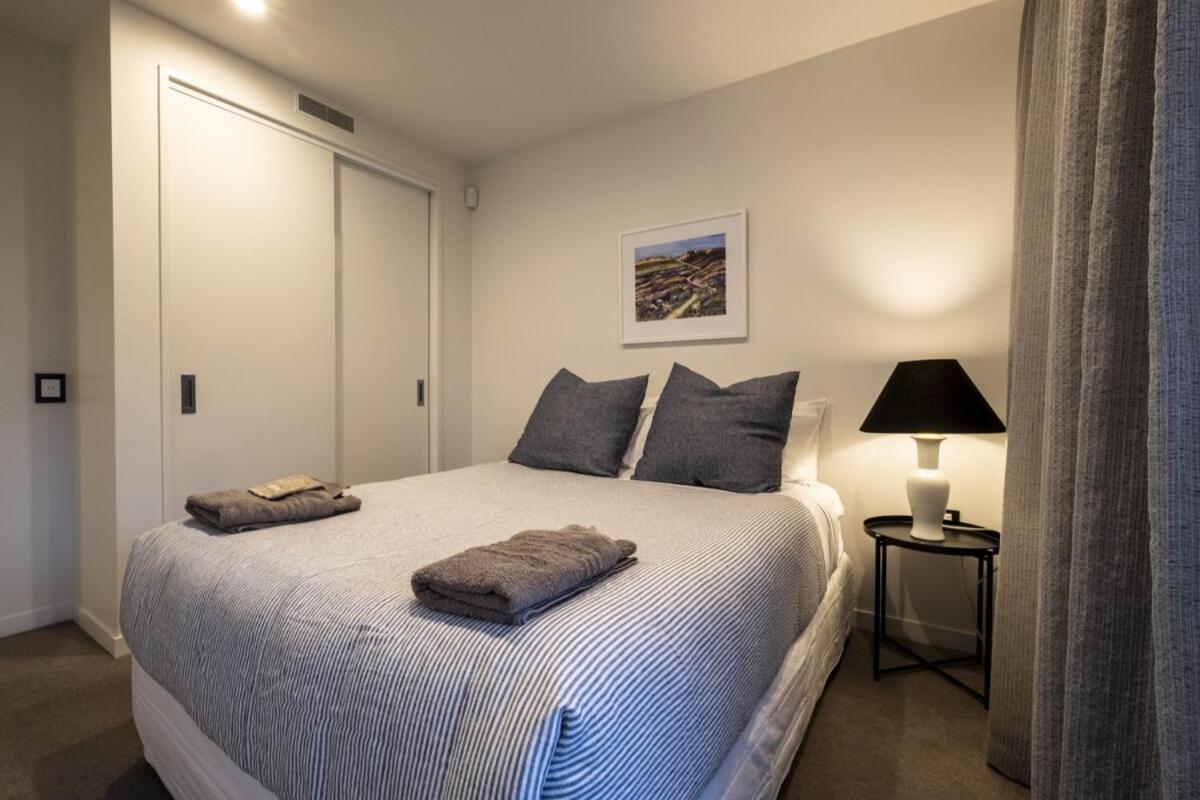 Premium 3bed With Gated 2 Car Parks Apartment *