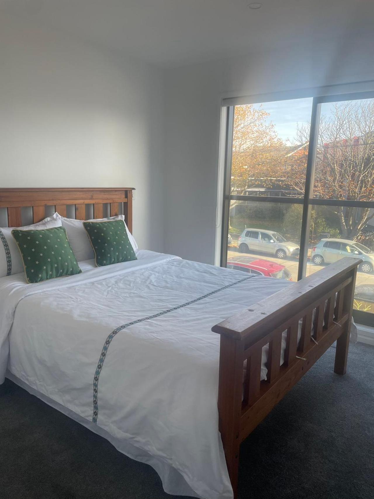 A Hidden Gem Near Hagley Park In Villa Christchurch