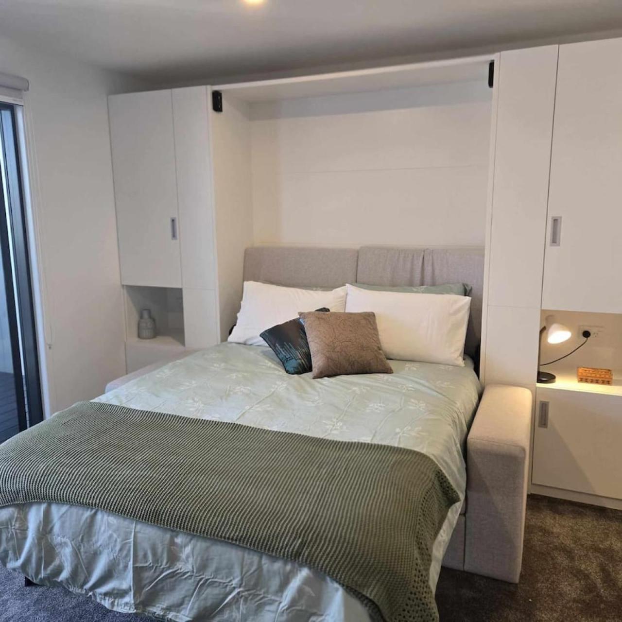 Bath Street 102 Apartment *